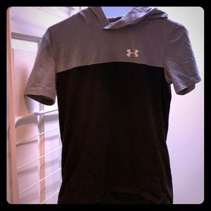 Boy’s Under Armour Hooded Short Sleeve Shirt